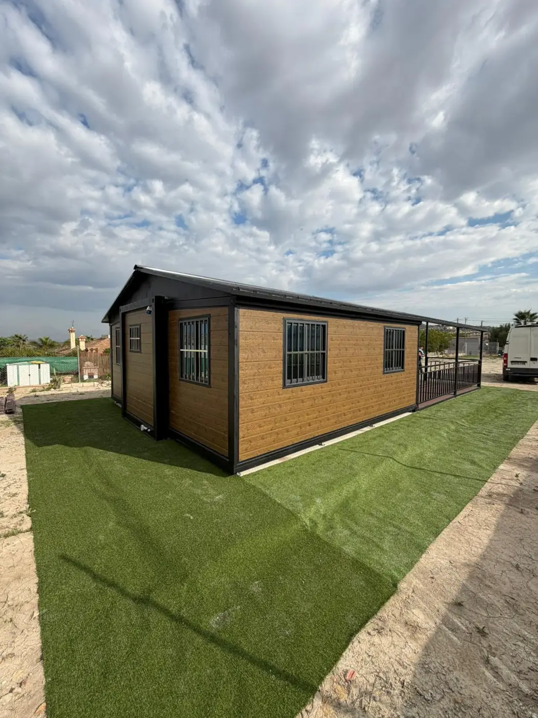 Casa expandible de 36 m² instalada por CapsulaWorld (foto 2)